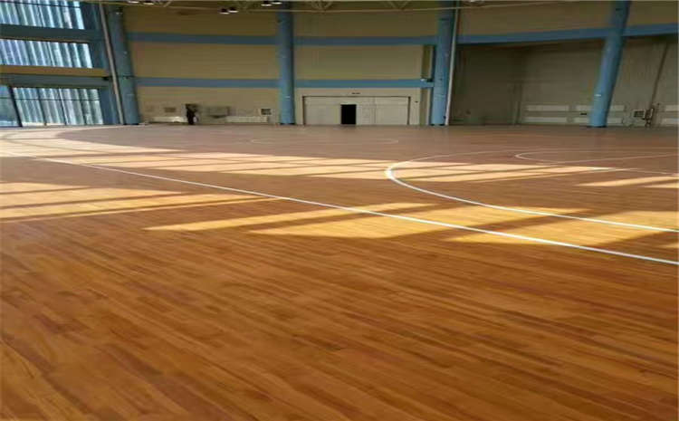 五角楓籃球館木地板怎么維修?