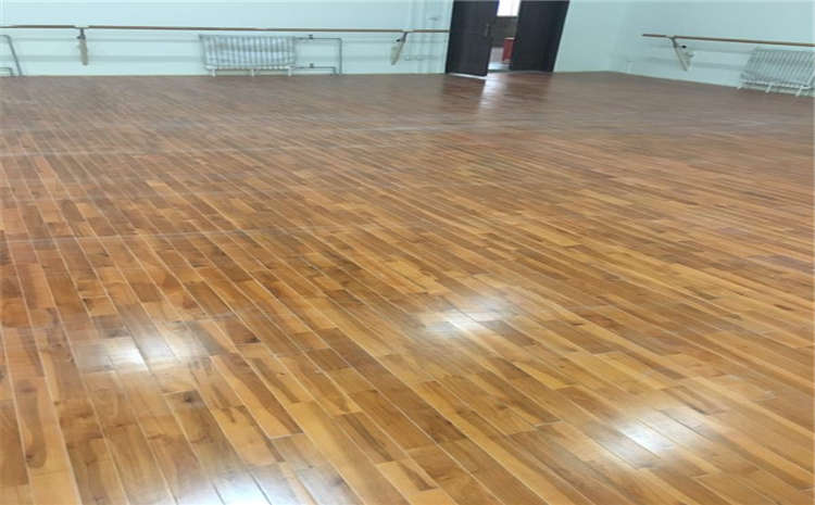 俄勒岡松籃球場木地板市場**表